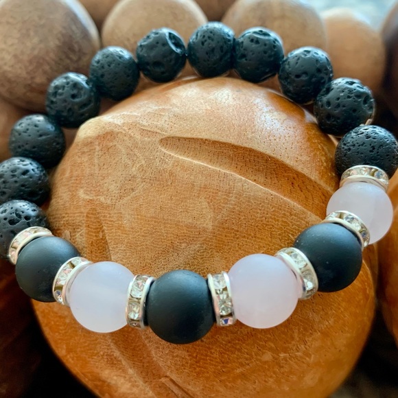 Rose quartz, obsidian, and lava rock bracelet - Picture 6 of 7